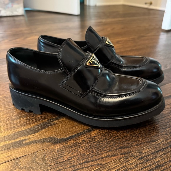 Prada Women’s Black Loafers - Picture 1 of 5